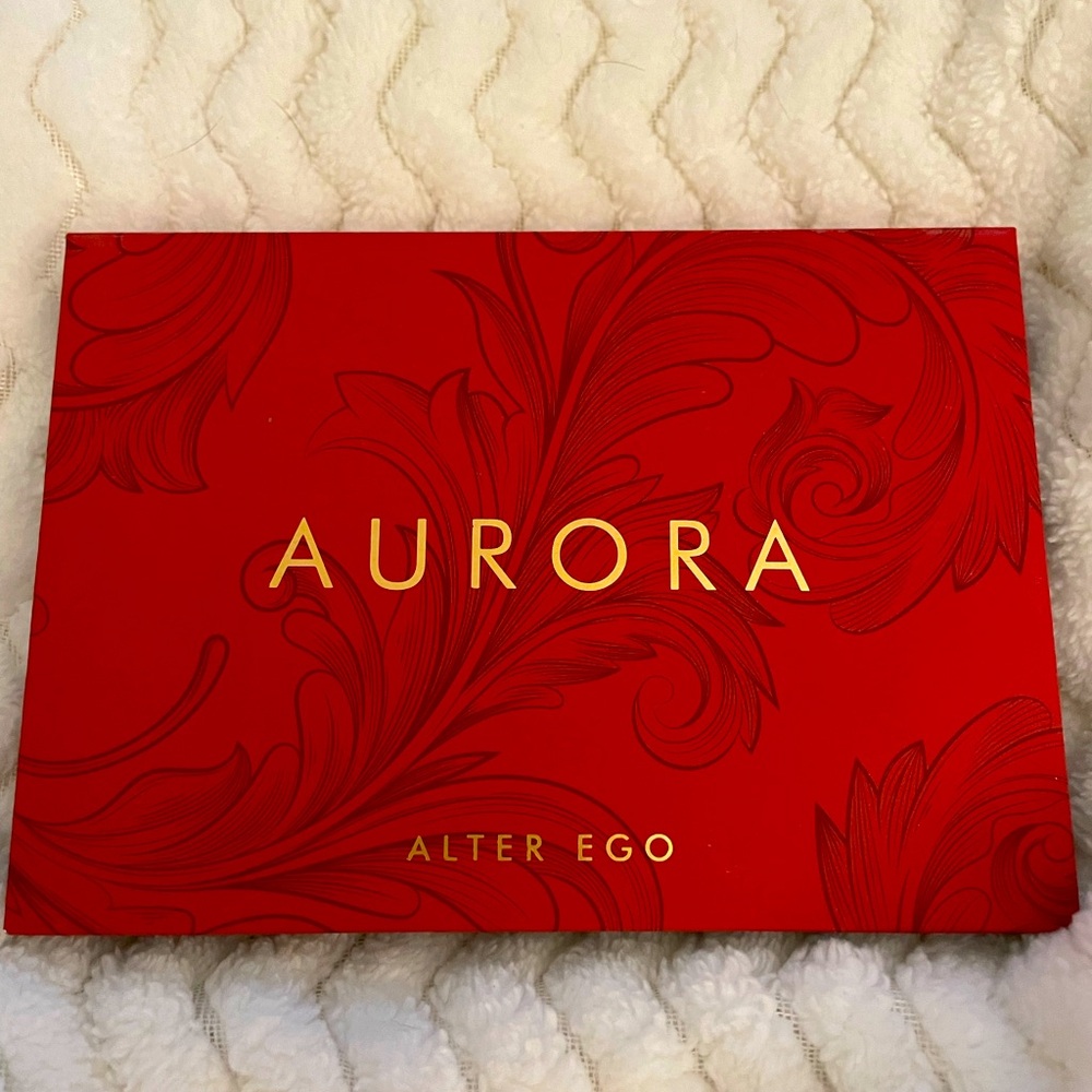 Alter Ego - Aurora 15 color eyeshadow palette